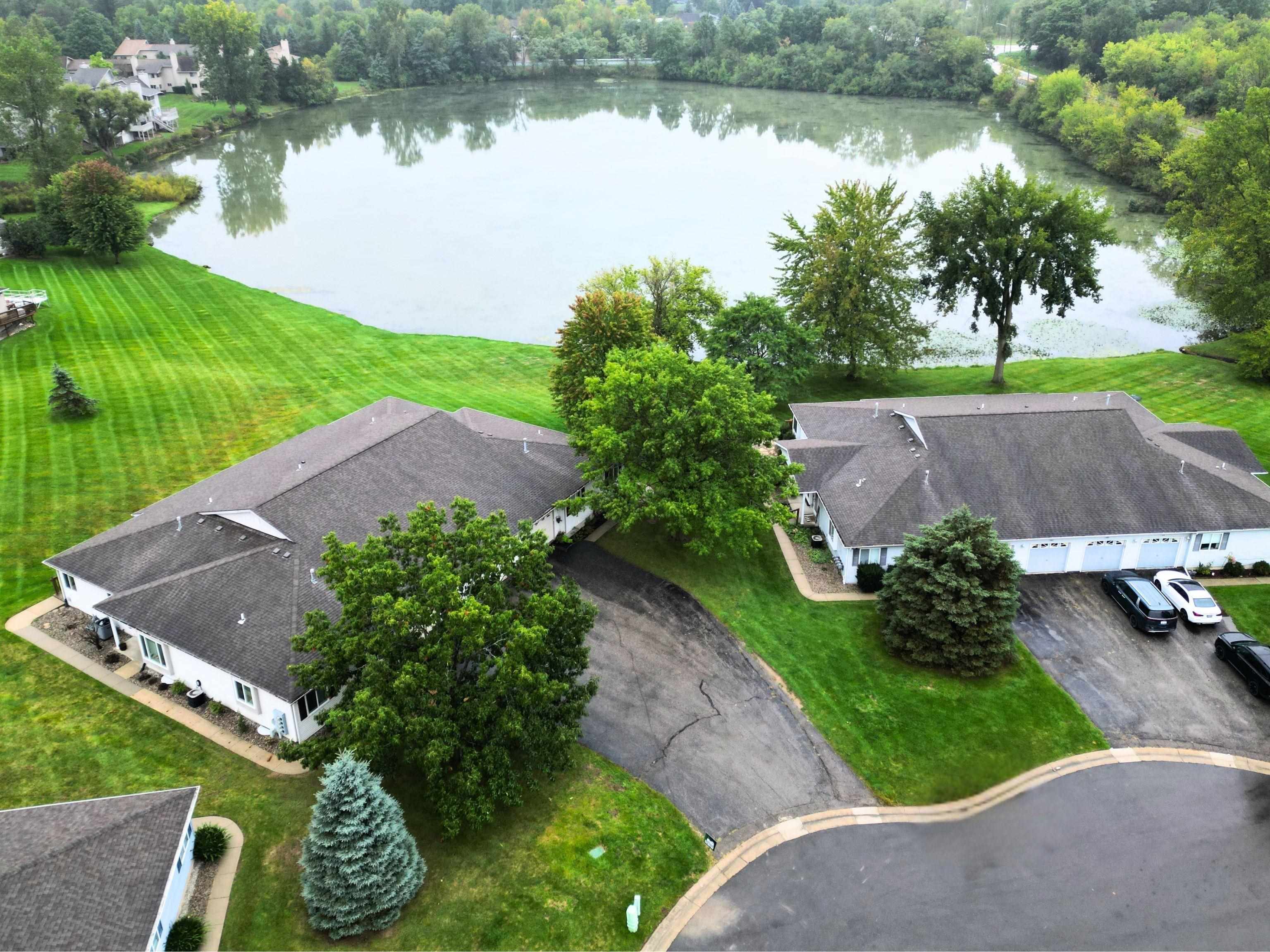1083 Lake Park Circle