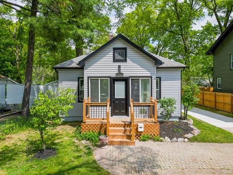 350 W HAZELHURST Street Ferndale City Oakland MI 48220