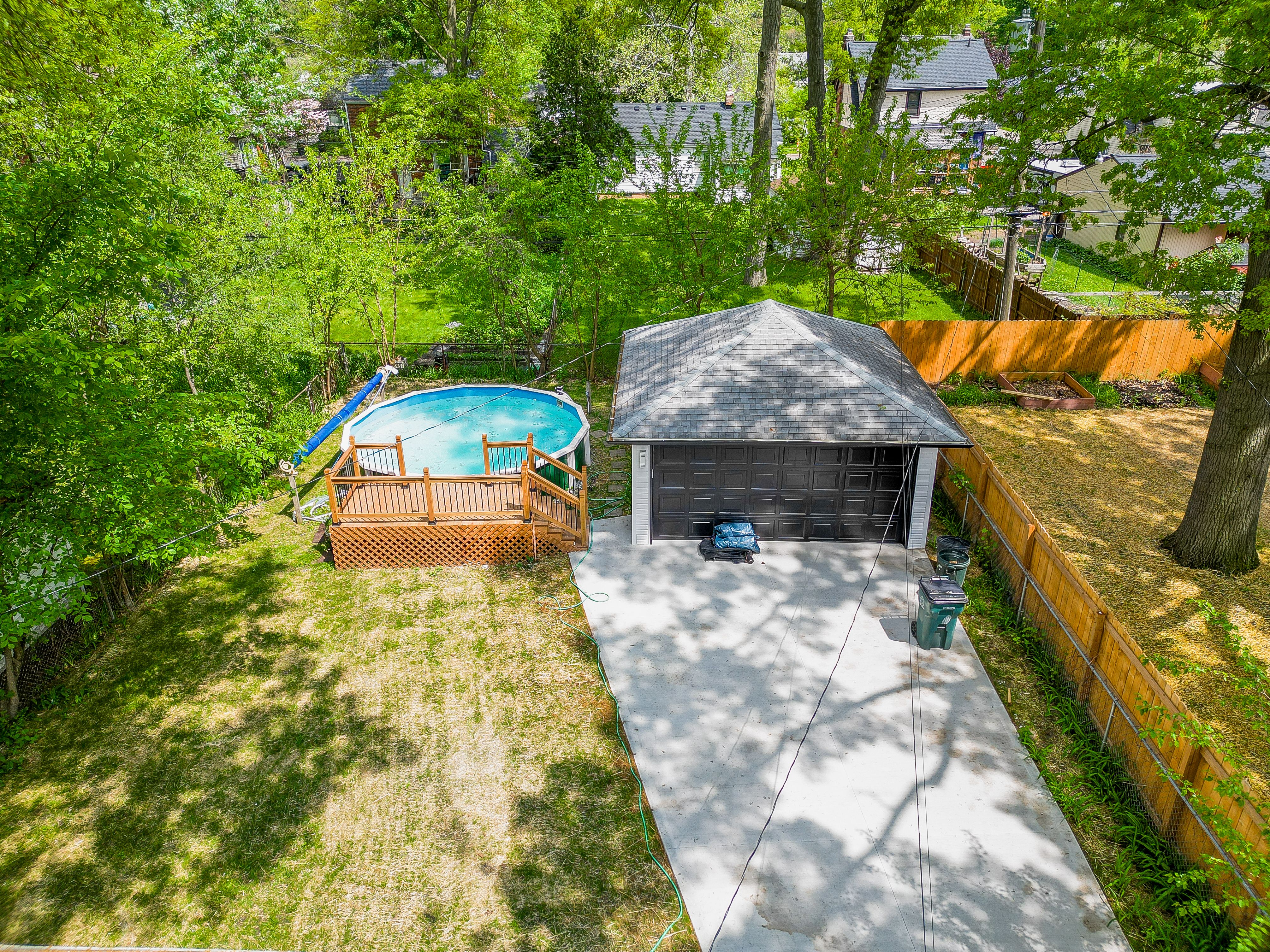 350 W HAZELHURST Street