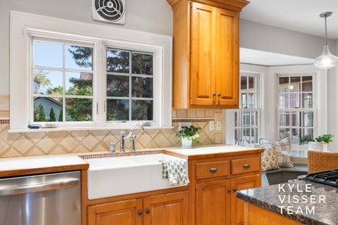 Tiny photo for 950 Pinecrest Avenue SE, East Grand Rapids City, MI 49506 (MLS # 65026054543)