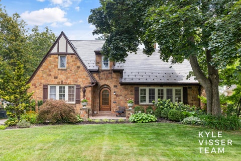 Tiny photo for 950 Pinecrest Avenue SE, East Grand Rapids City, MI 49506 (MLS # 65026054543)