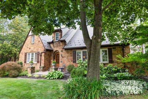 Tiny photo for 950 Pinecrest Avenue SE, East Grand Rapids City, MI 49506 (MLS # 65026054543)