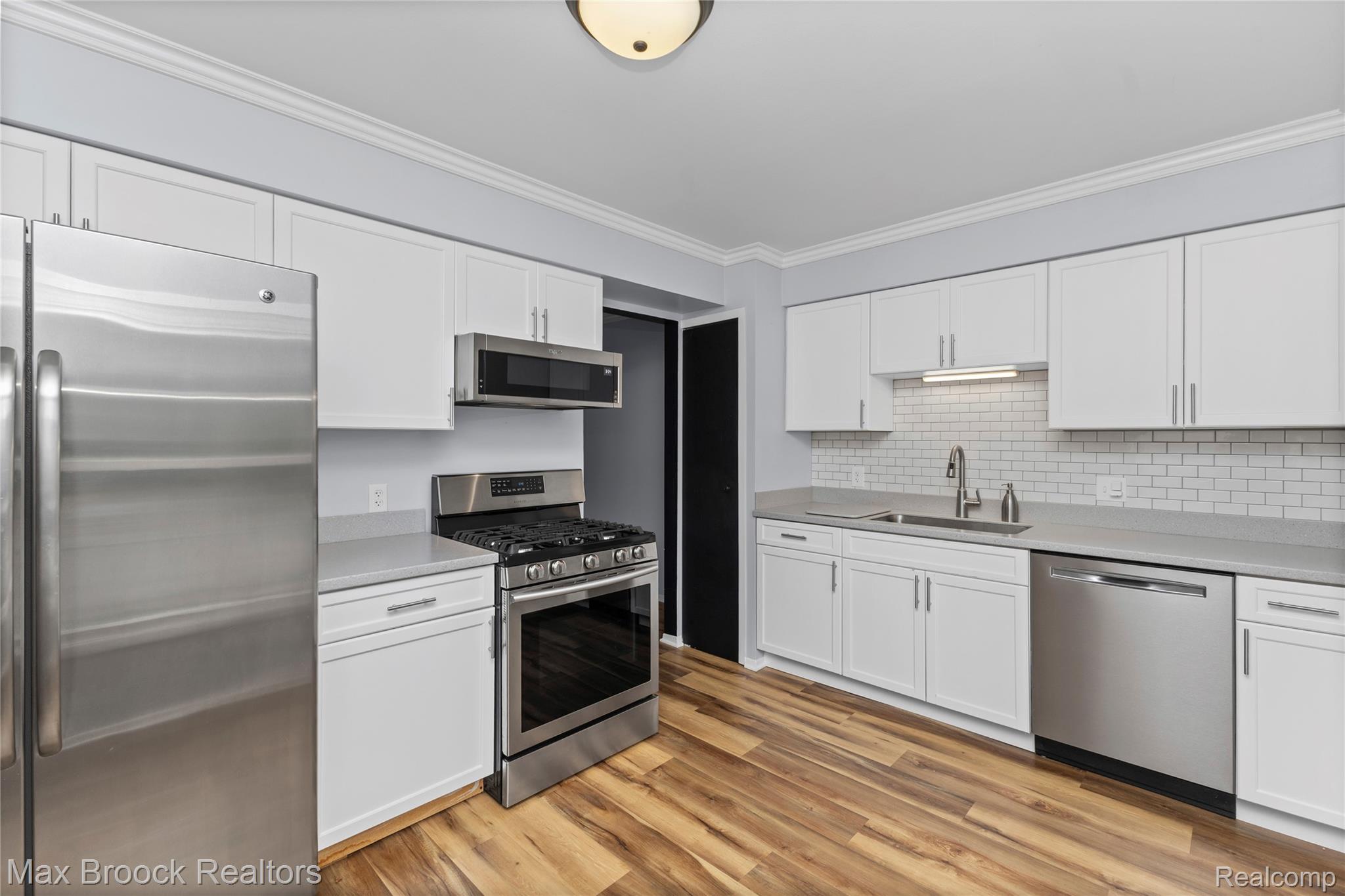 1157 Pine Ridge Court