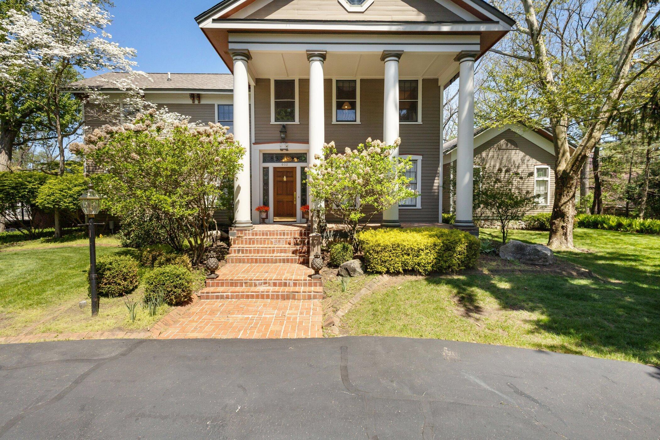 602 N Kalamazoo Avenue