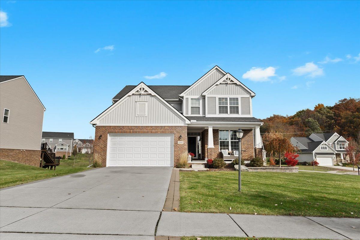 2242 KENAN Drive