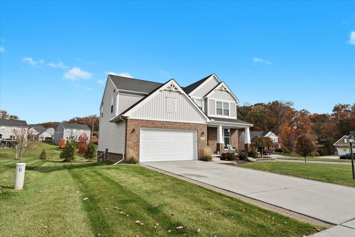 2242 KENAN Drive