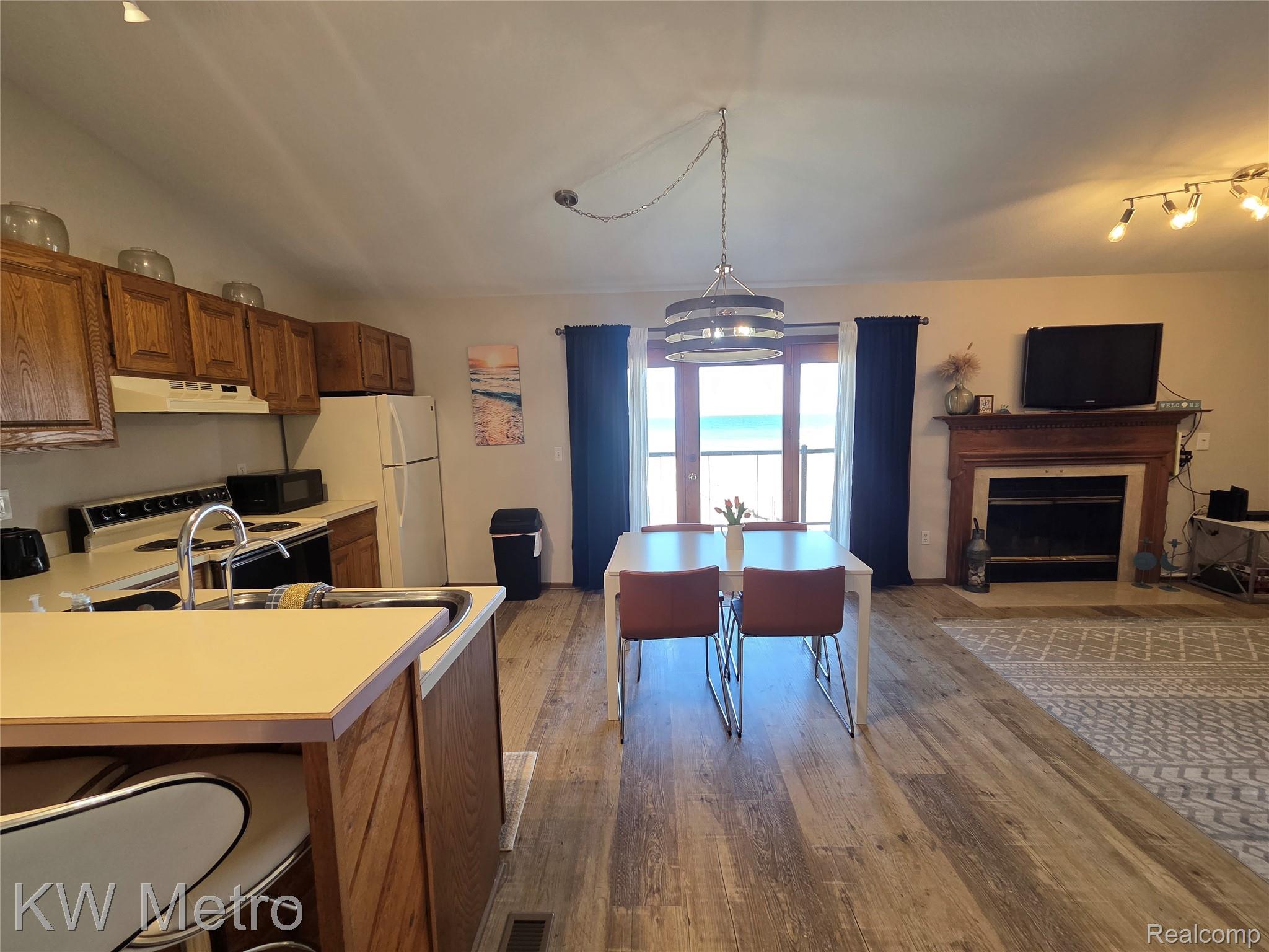 6520 N Us 23 26