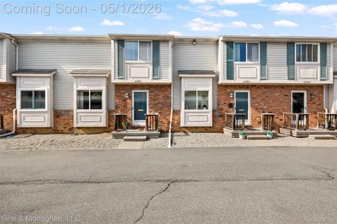 Photo of 4991 Crooks Road, Royal Oak City, MI 48073 (MLS # 20261027134)