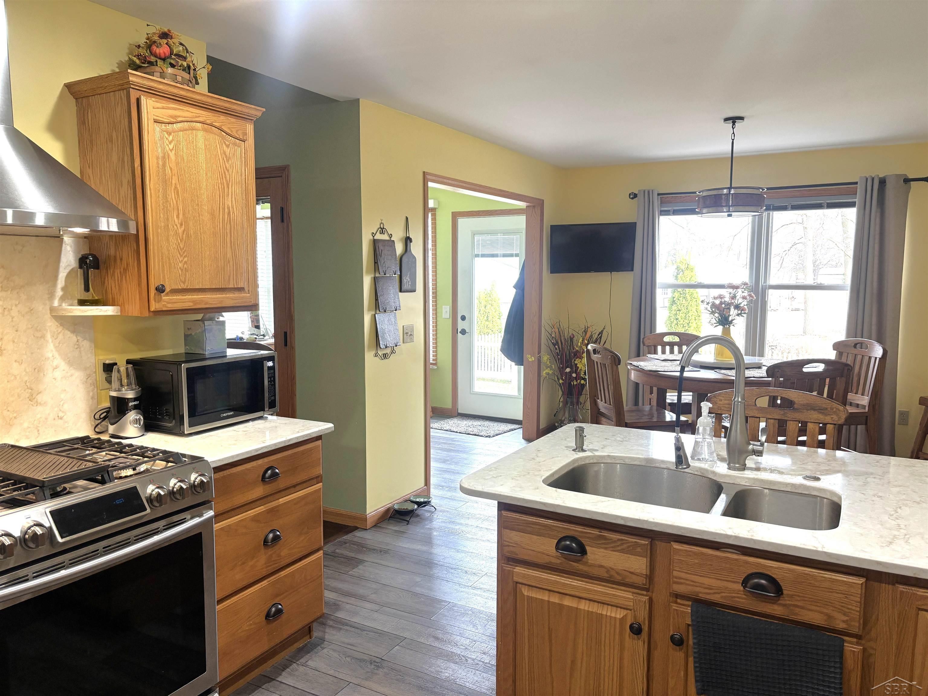 3004 Mackinaw Meadows Drive