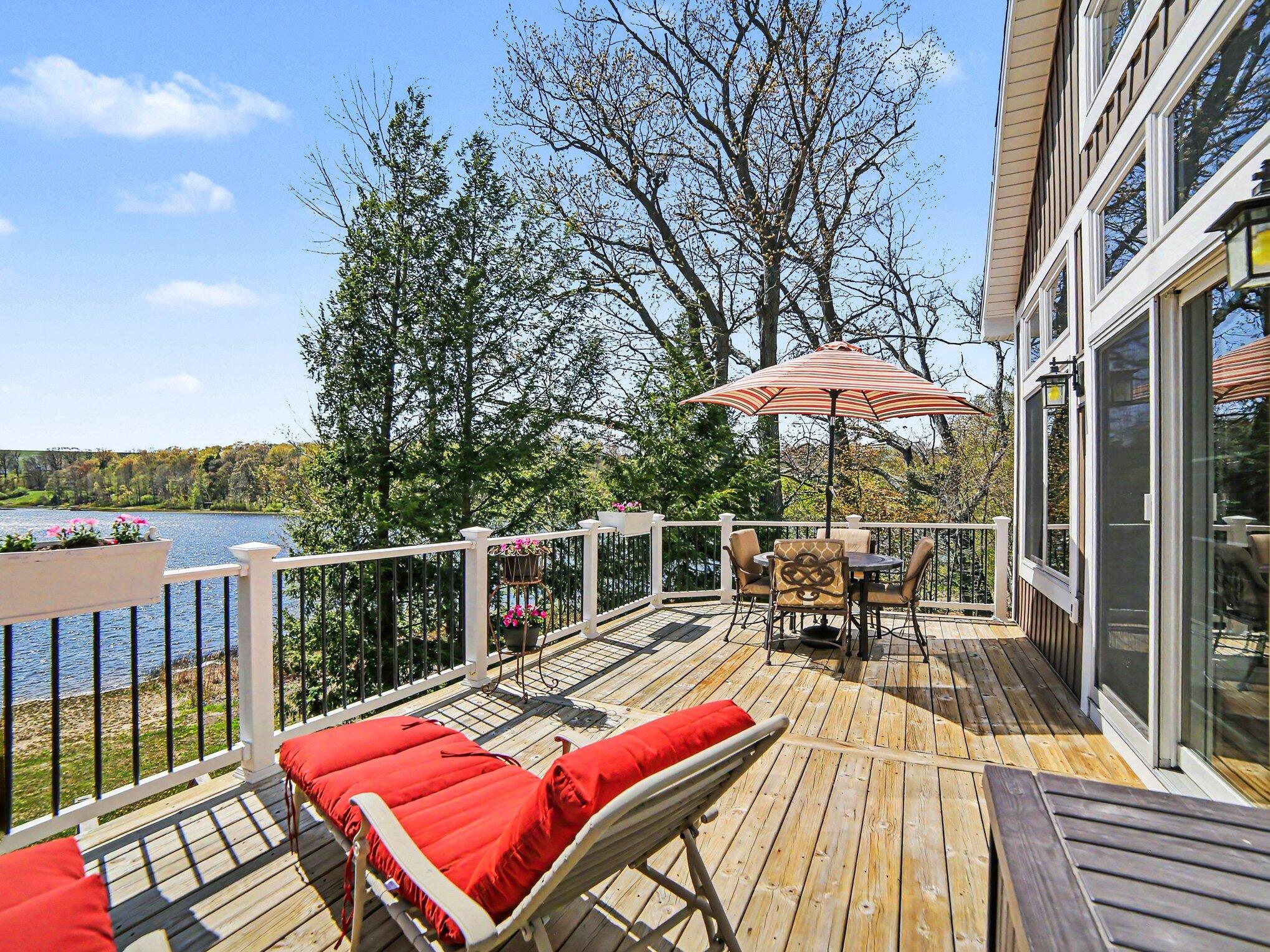 5203 W Bald Eagle Drive