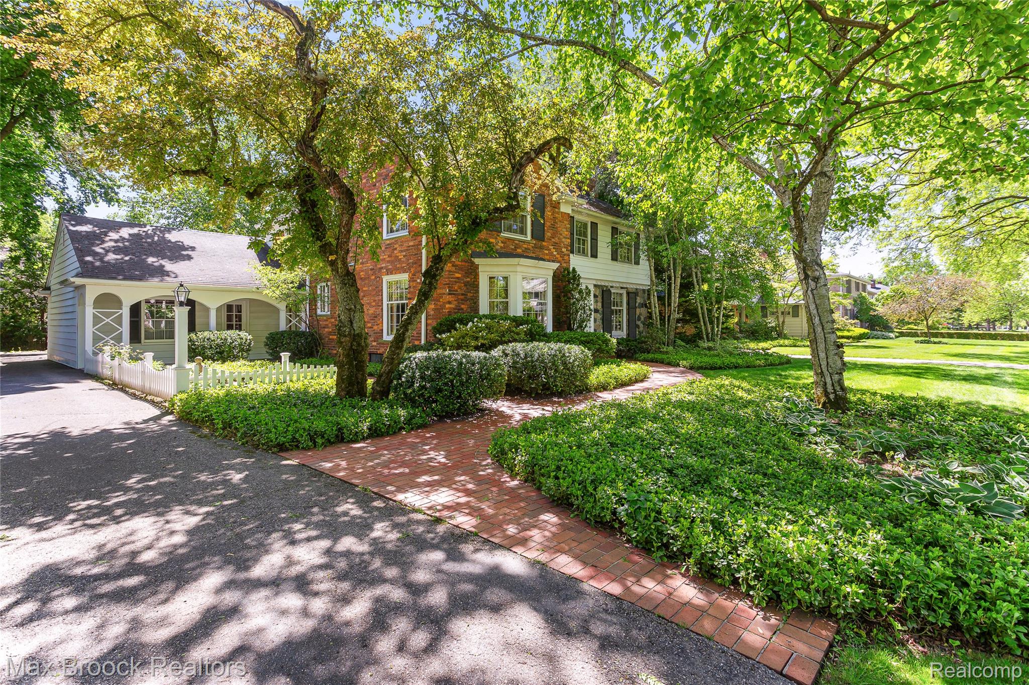 292 Fairfax Street