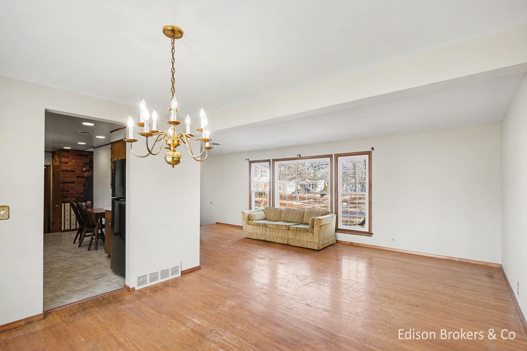 4732 Foxcroft Avenue NW