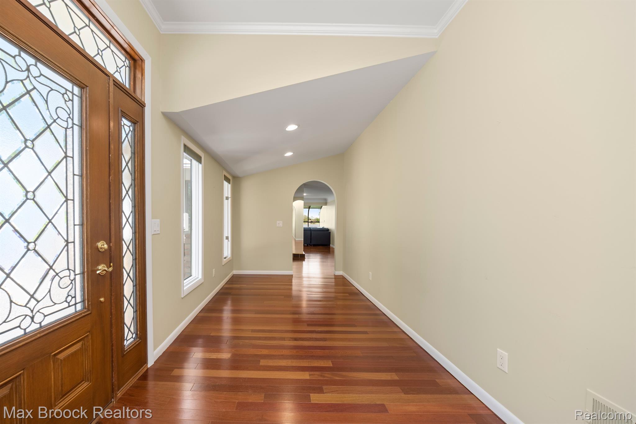 1735 DELL ROSE Drive
