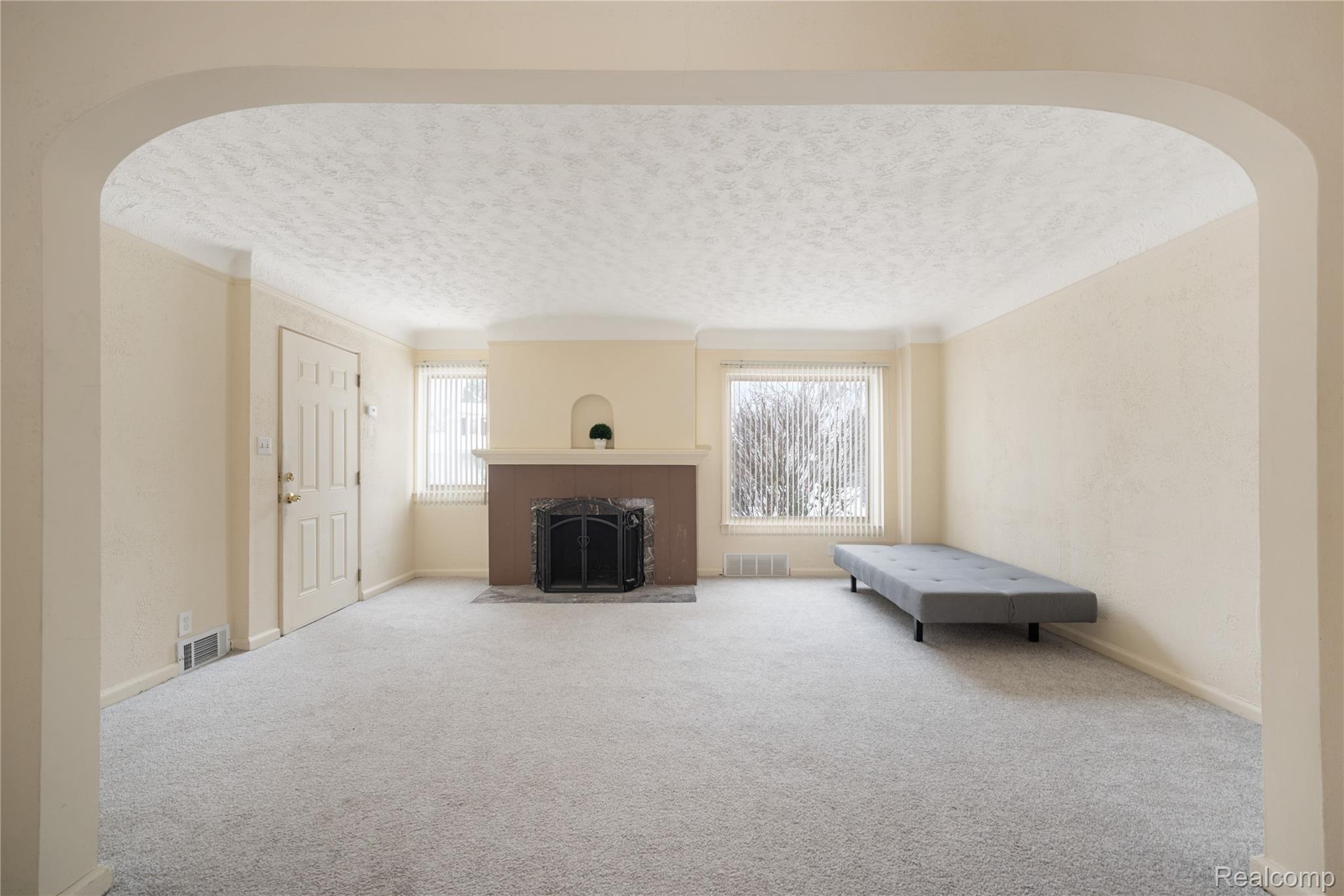 14960 Lindsay Street