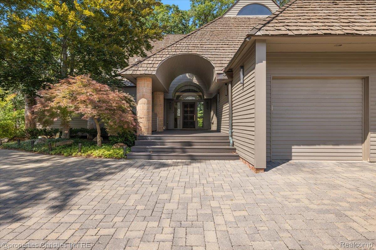 40 Scenic Oaks Drive N