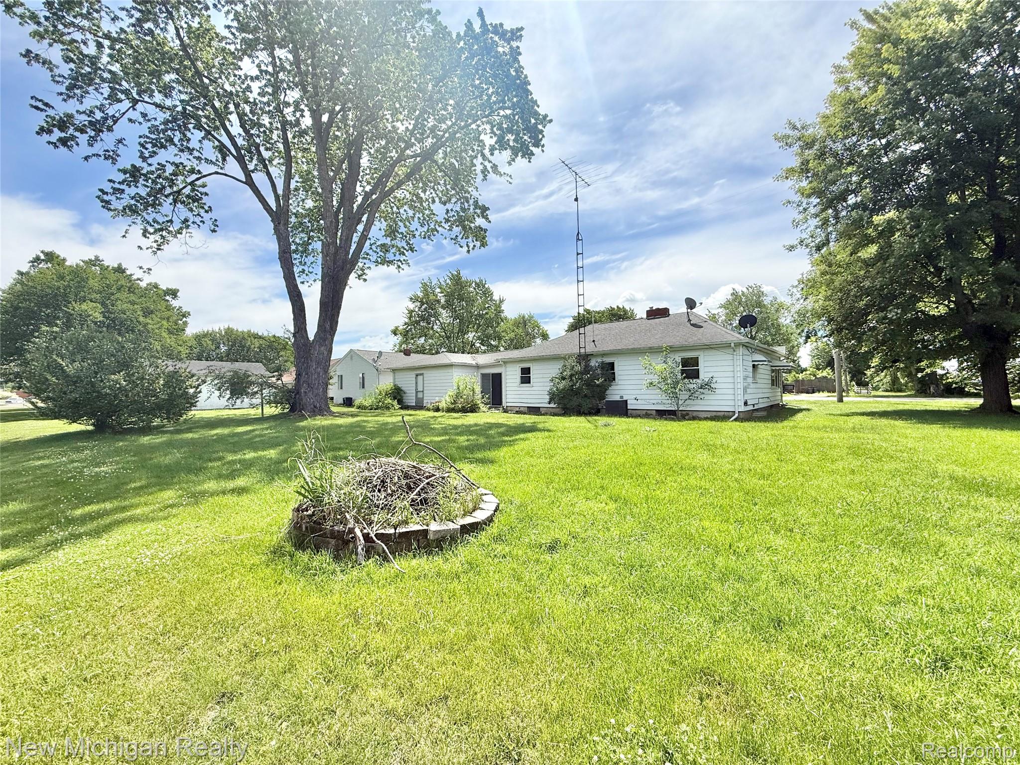 2020 W Hurd Road