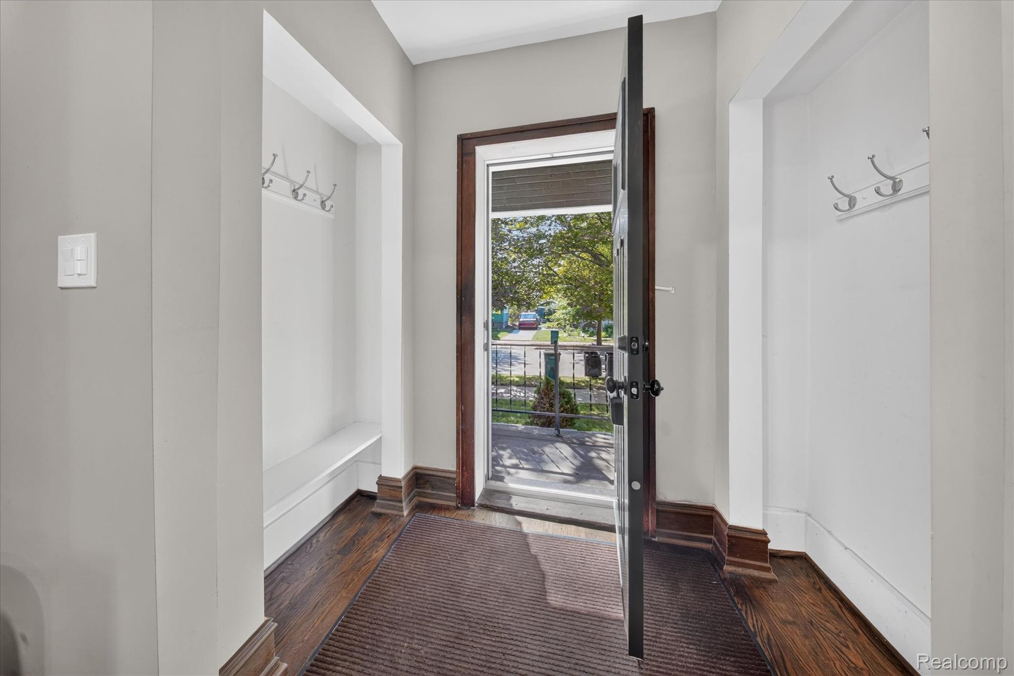 224 W Maplehurst Street