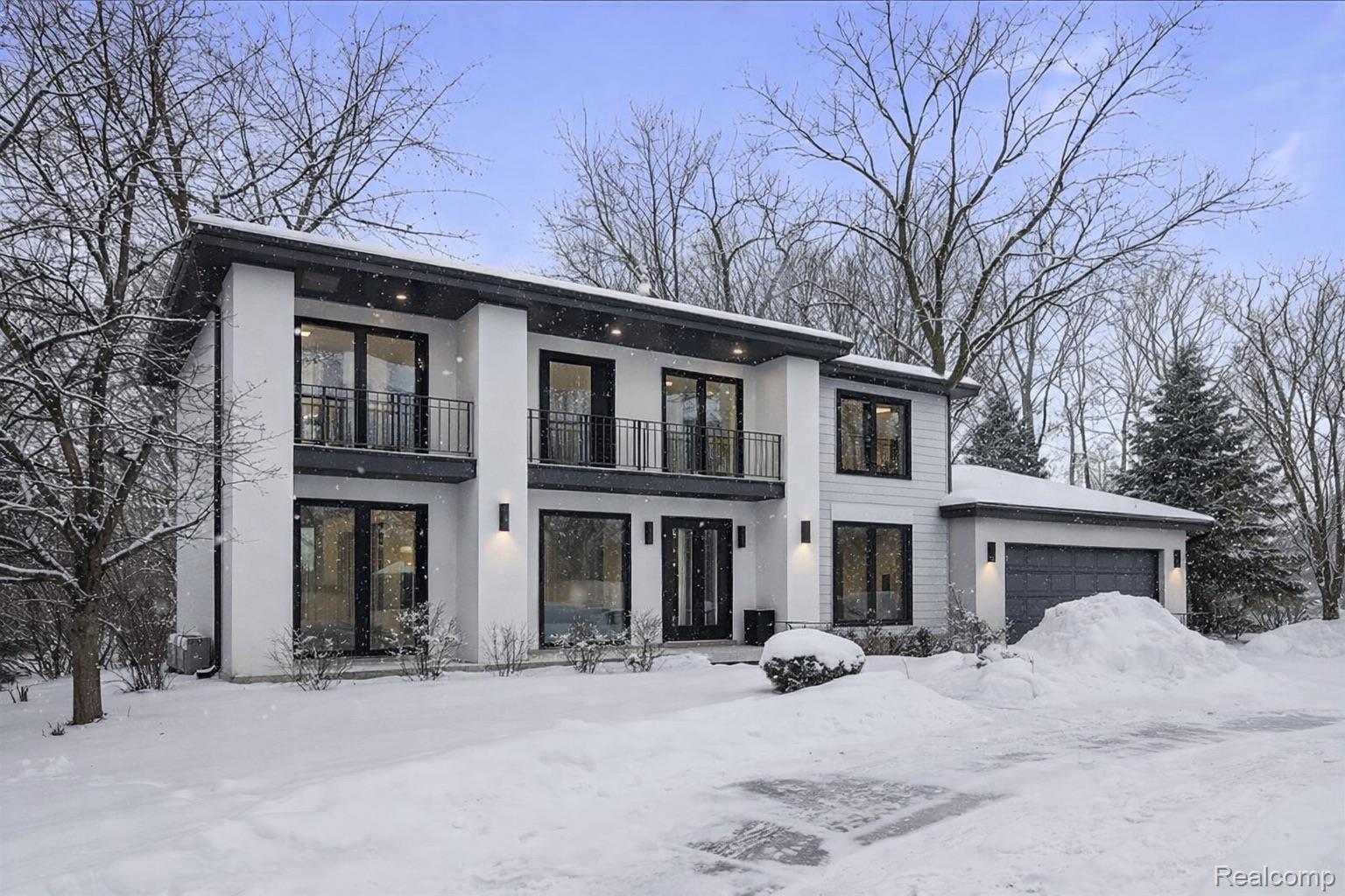 6018 Glen Eagles Drive