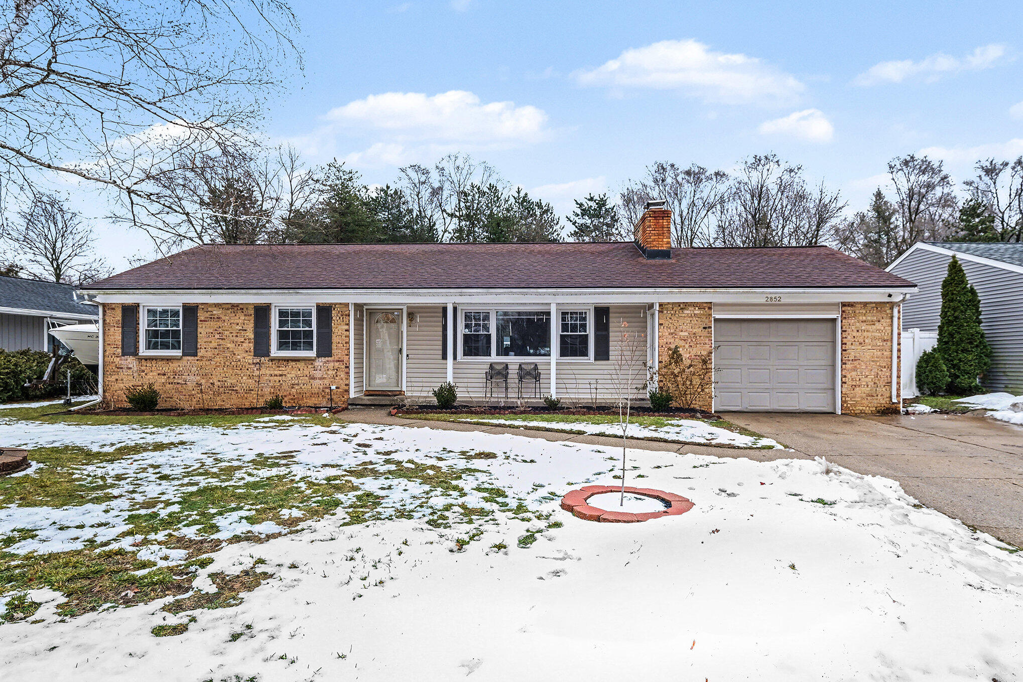 2852 Leelanau Drive NE