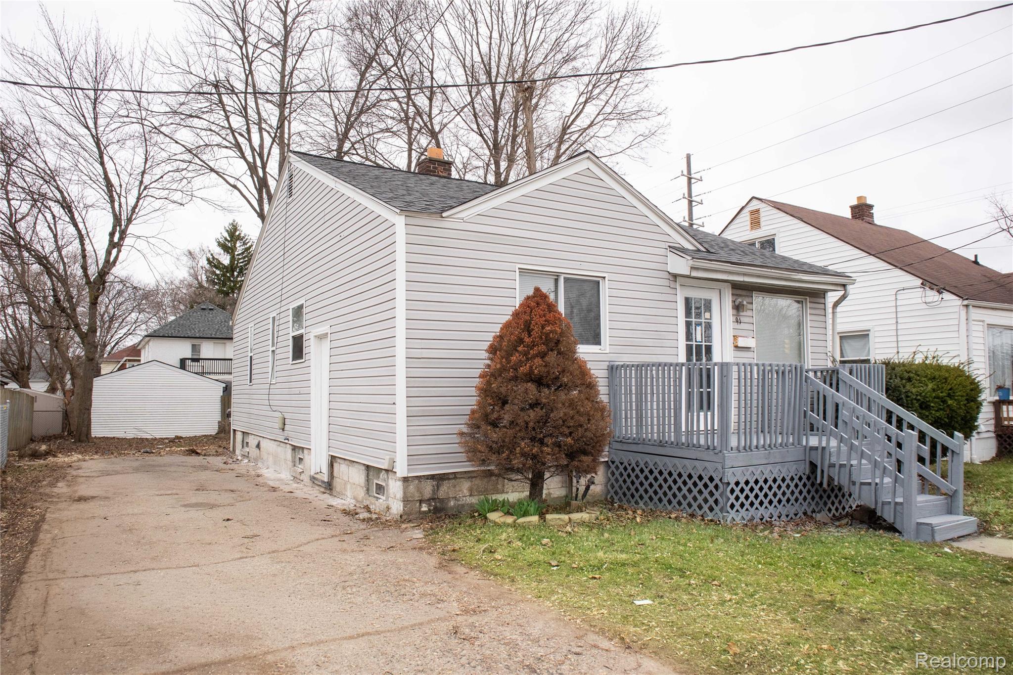 91 Martin Luther King Jr Boulevard N