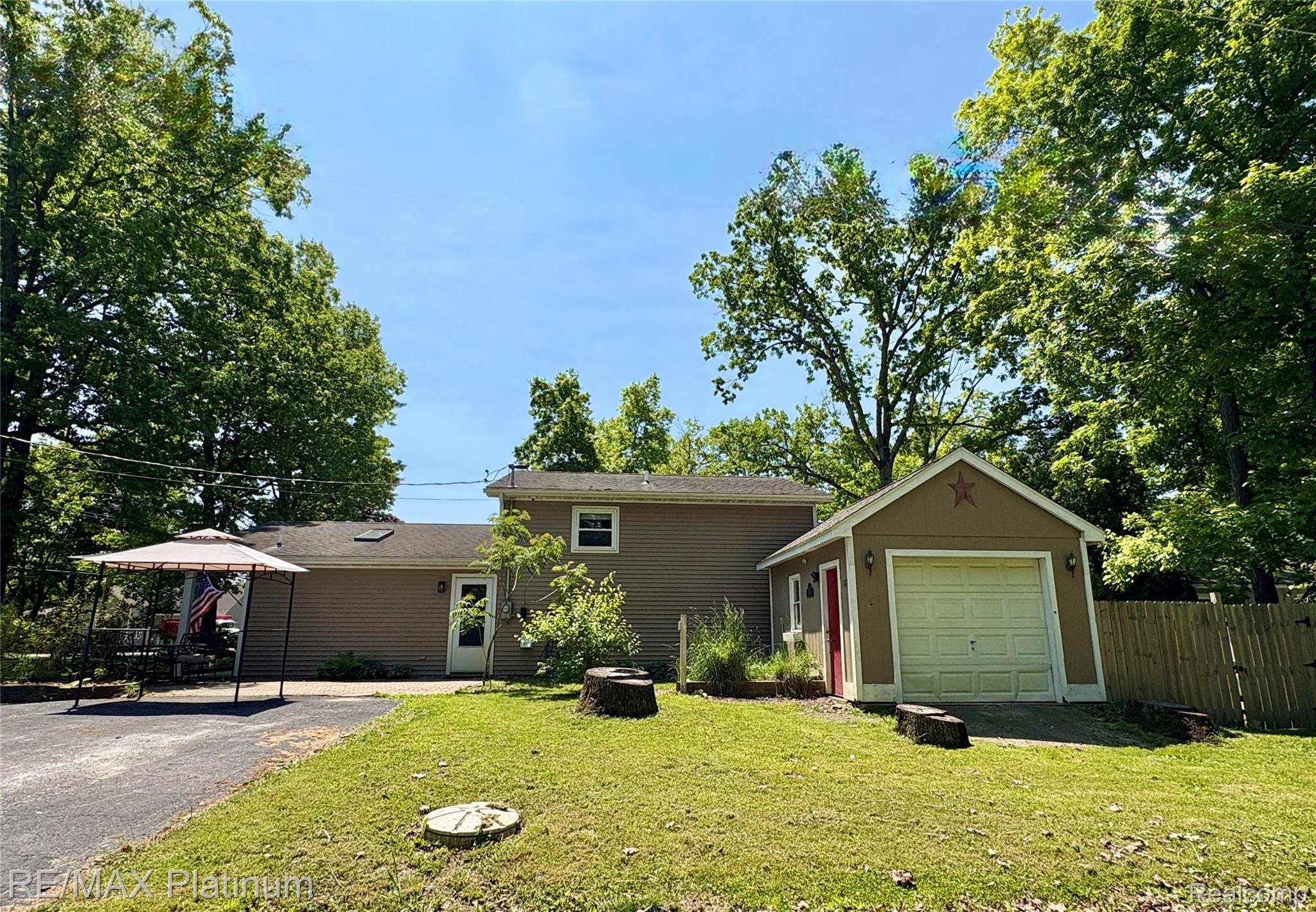 1707 Maxfield Road
