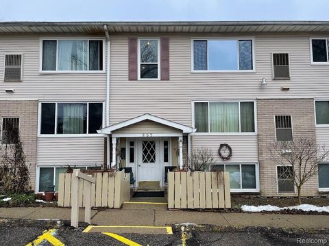 865 E SUMMIT Street 23 Milford Charter Township MI 48381