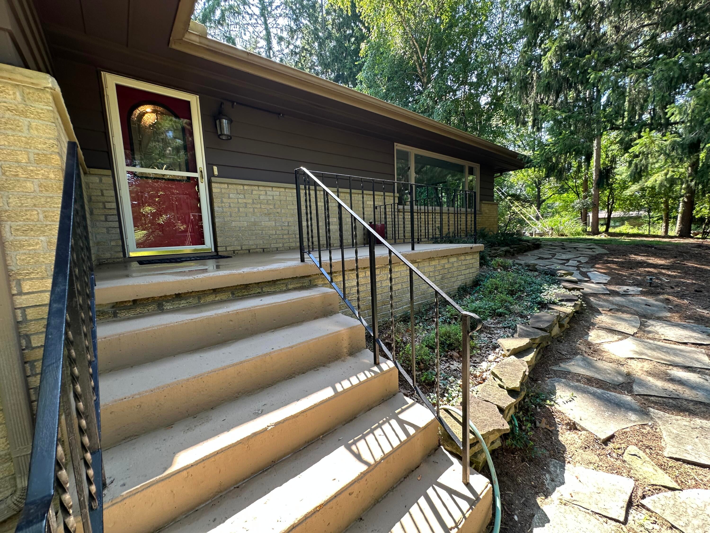 2631 N Maple Road