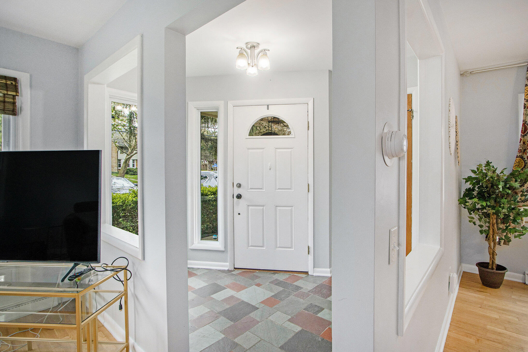 2508 Oakland Drive