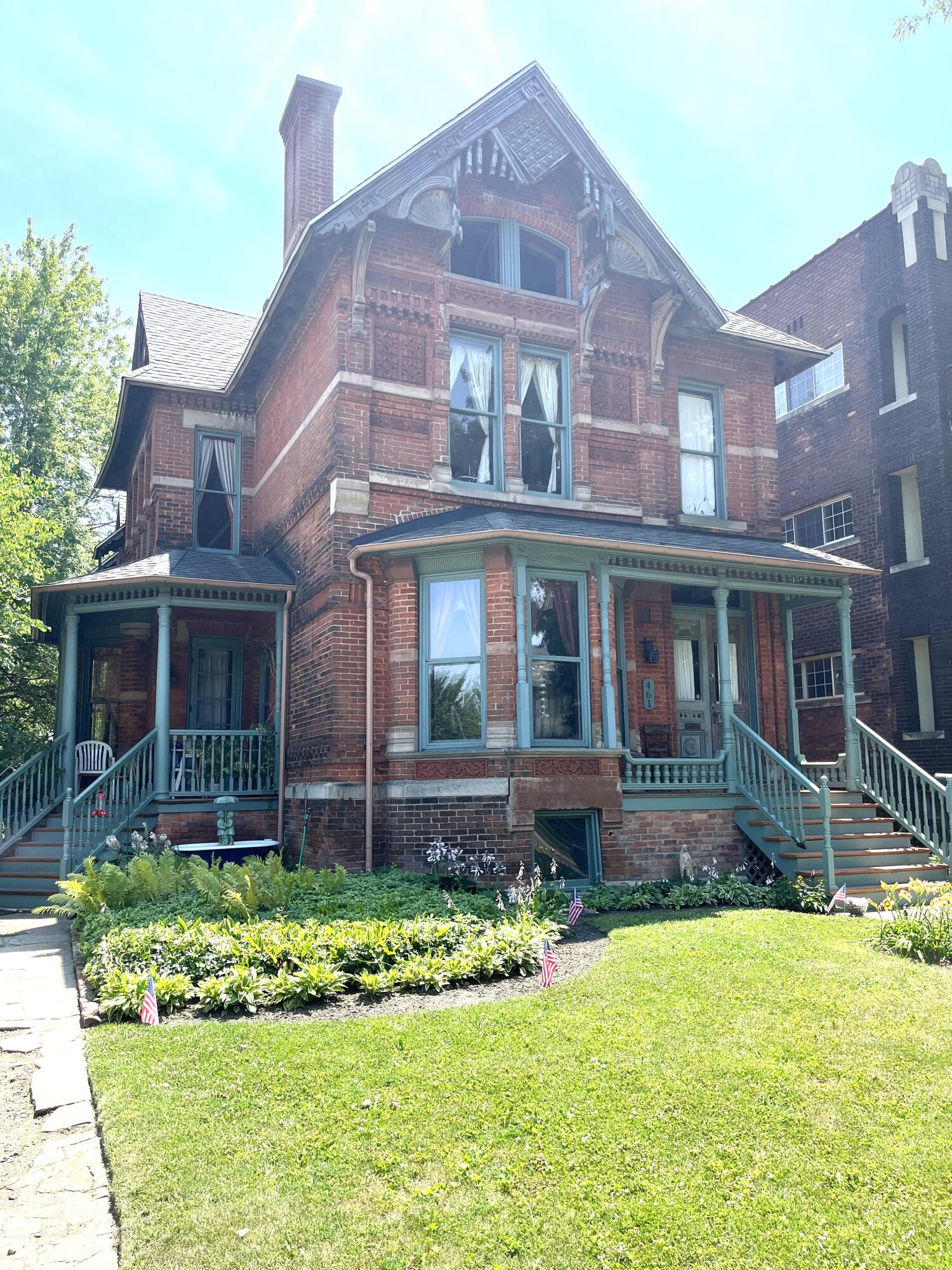 461 W Alexandrine Street