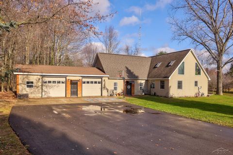2122 Heather Way Butman Township MI 48624
