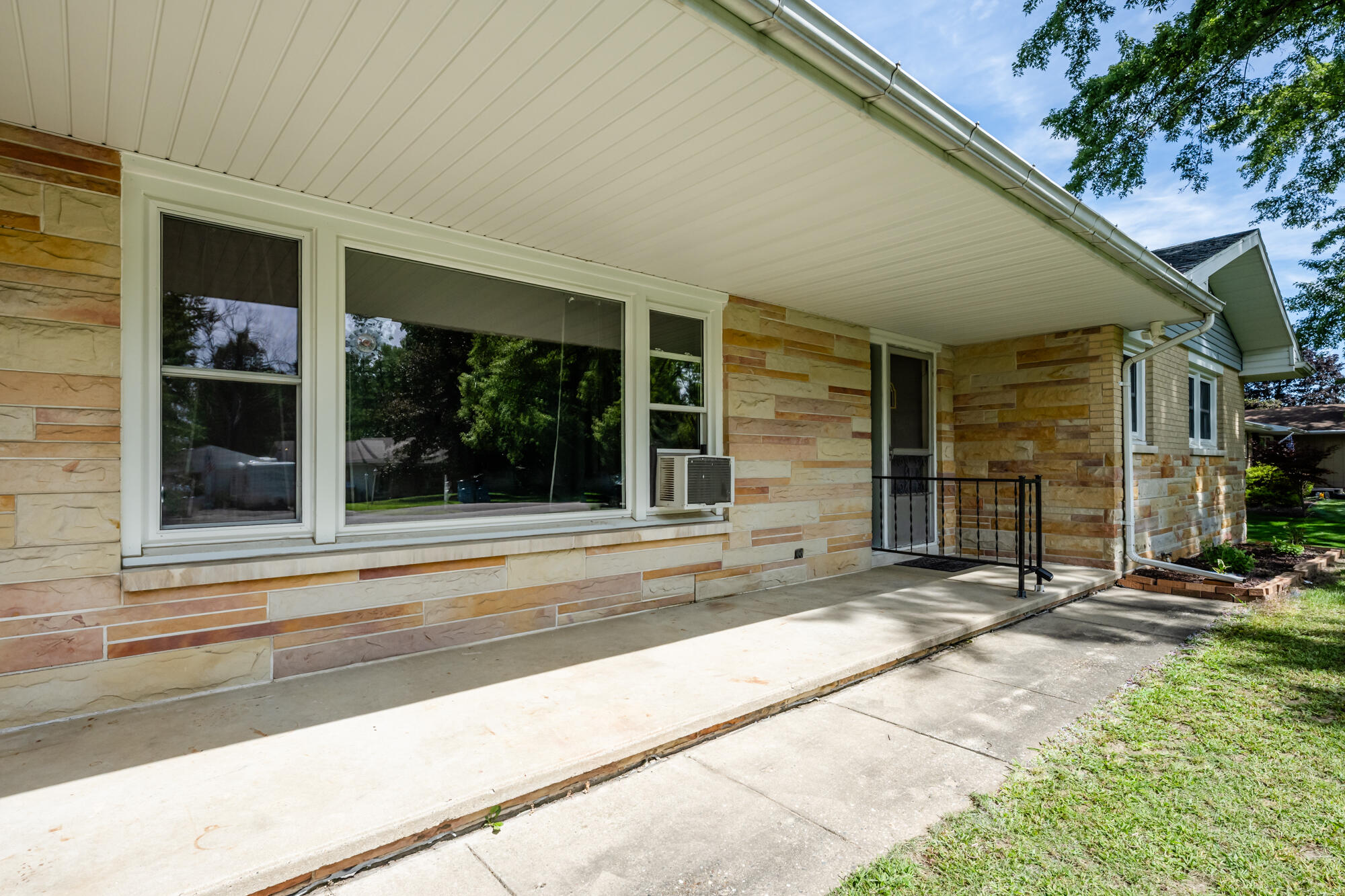 6845 Rosemary Drive