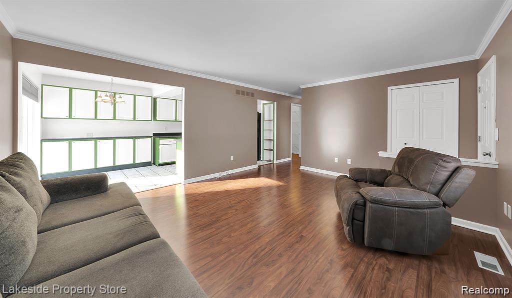 31824 Breezeway