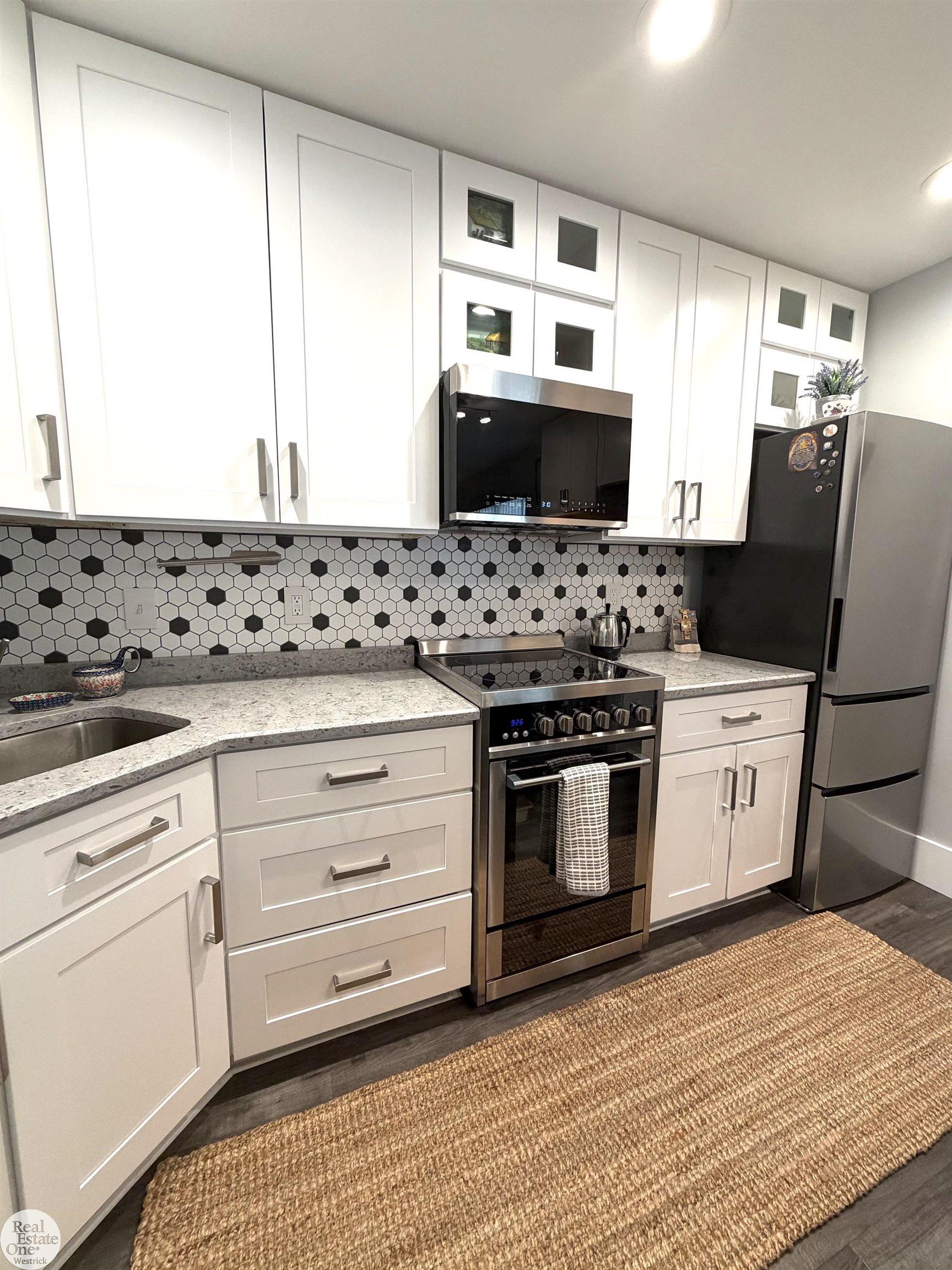 4500 Lakeshore Road