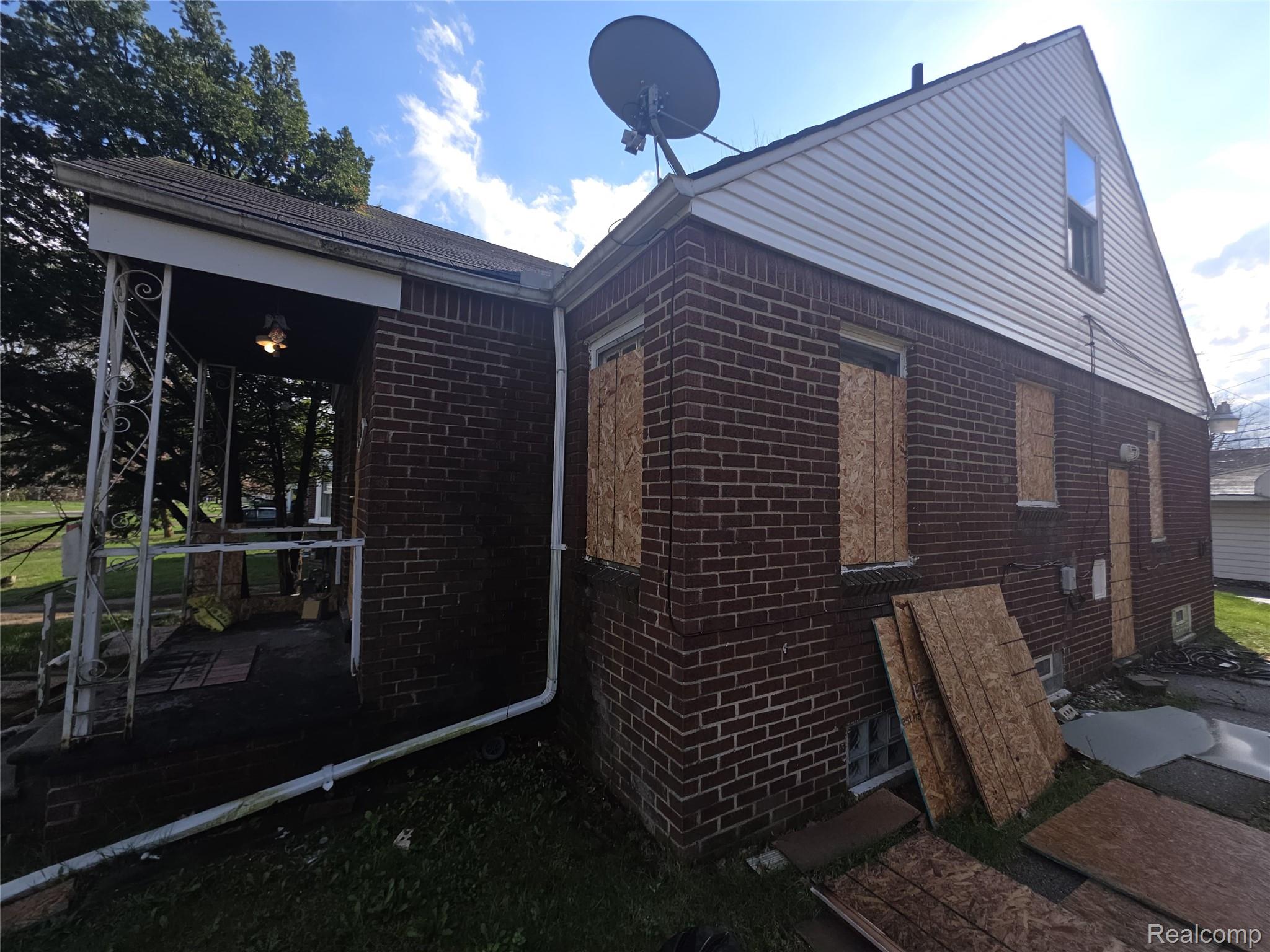 18945 Rosemont Avenue