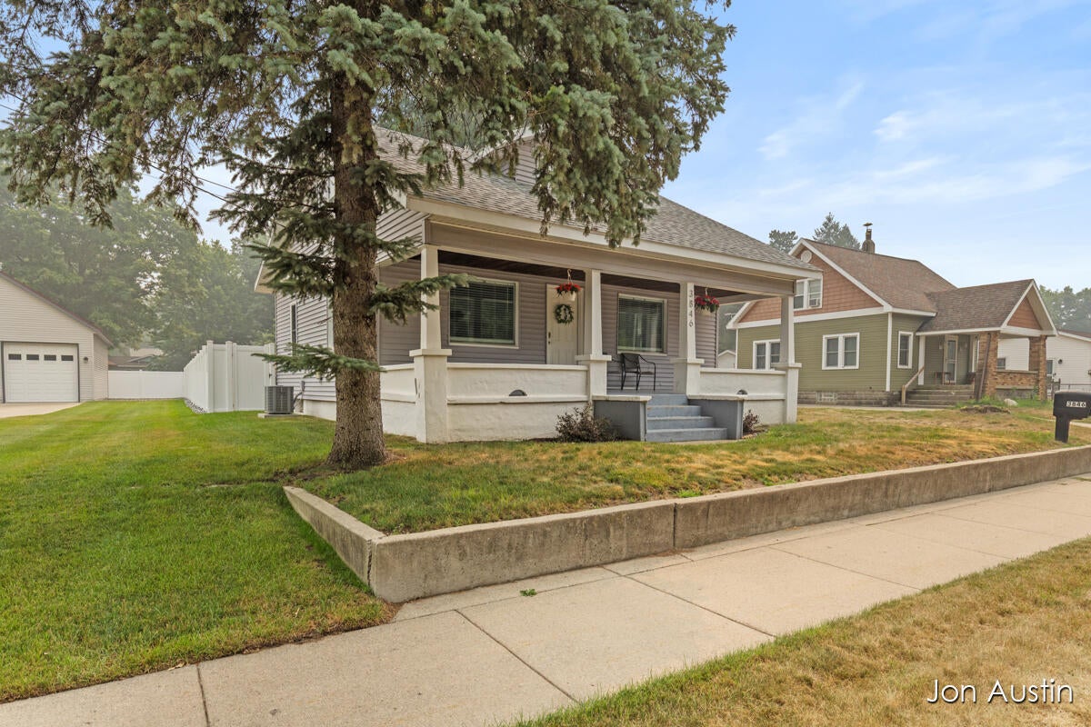 3846 Byron Center Avenue SW