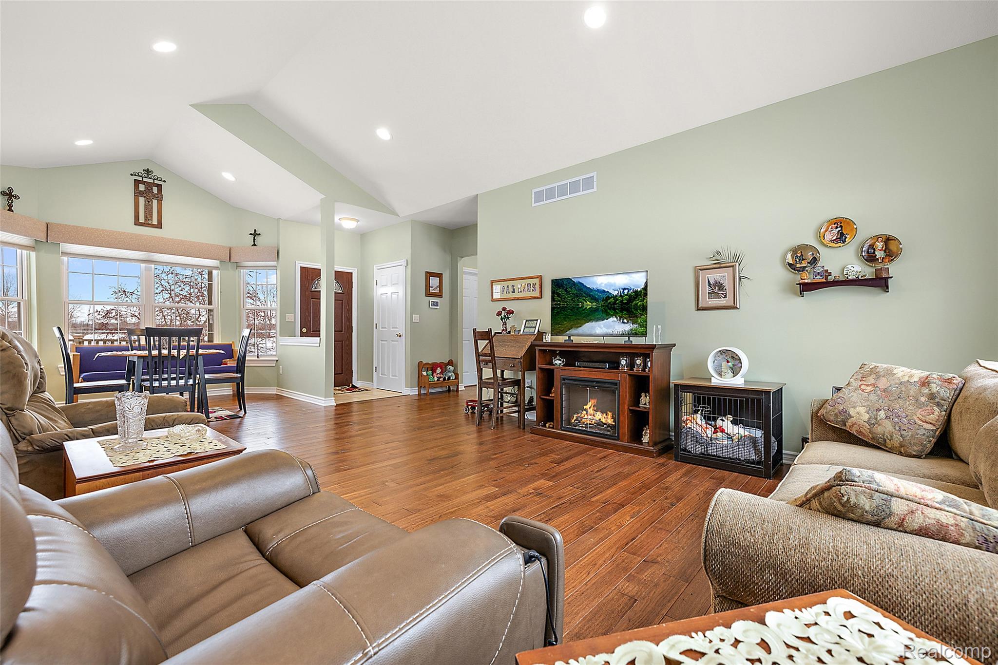 6140 Brookhaven Drive