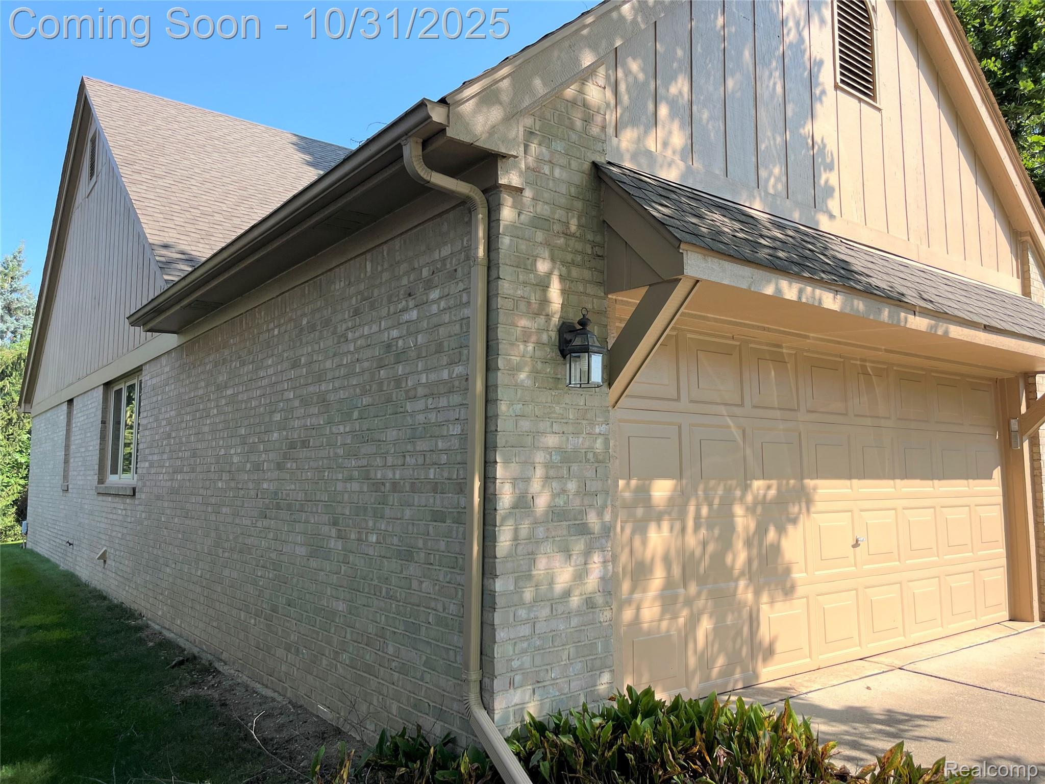 5893 Dawn Ridge Drive