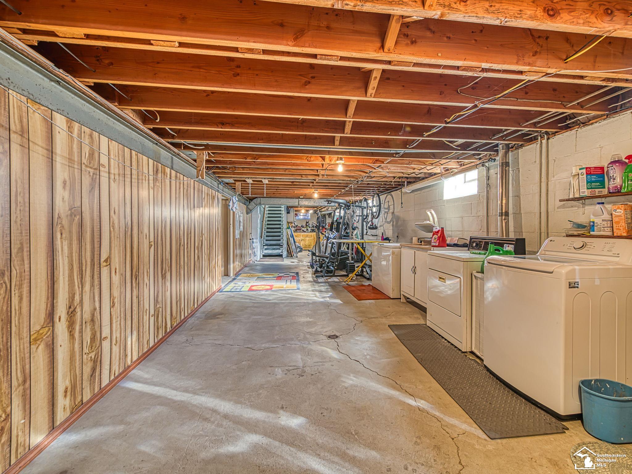 Monroe Charter Township, Michigan 48161, United States, 3 Bedrooms Bedrooms, ,3 BathroomsBathrooms,Residential,Active,240681