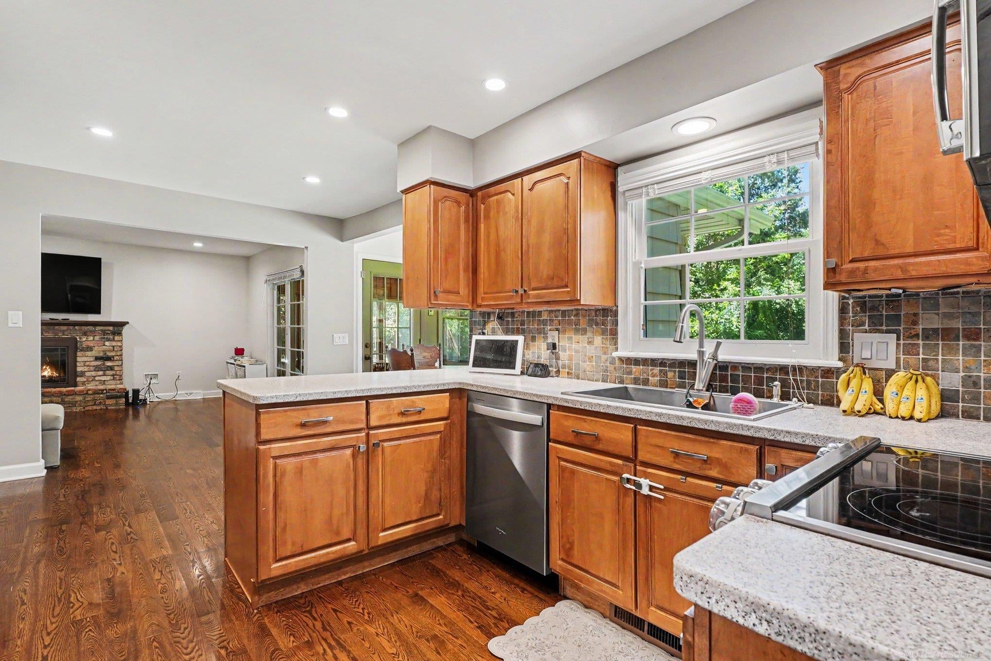 3229 Delevan Drive