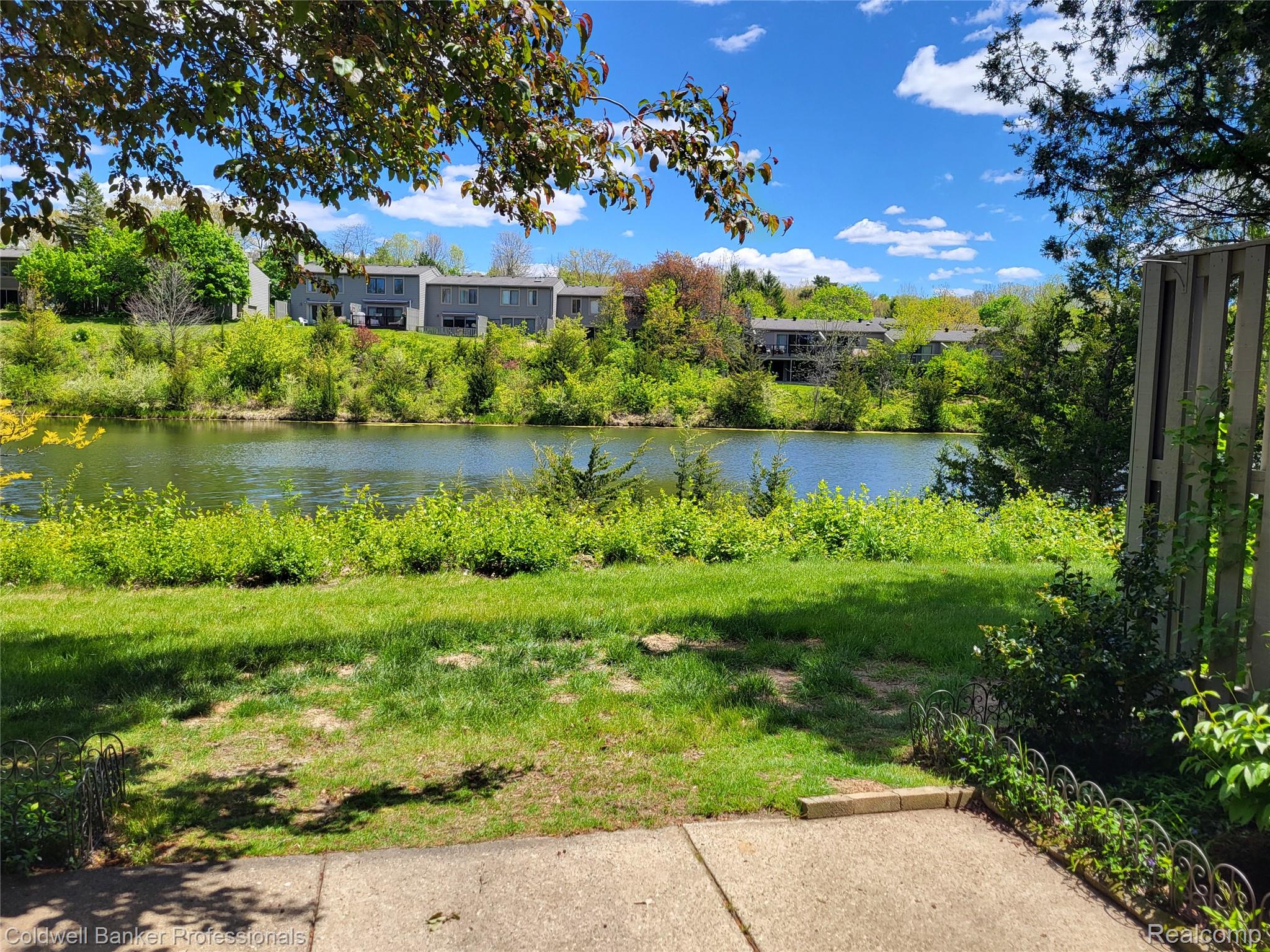 740 Peninsula Court