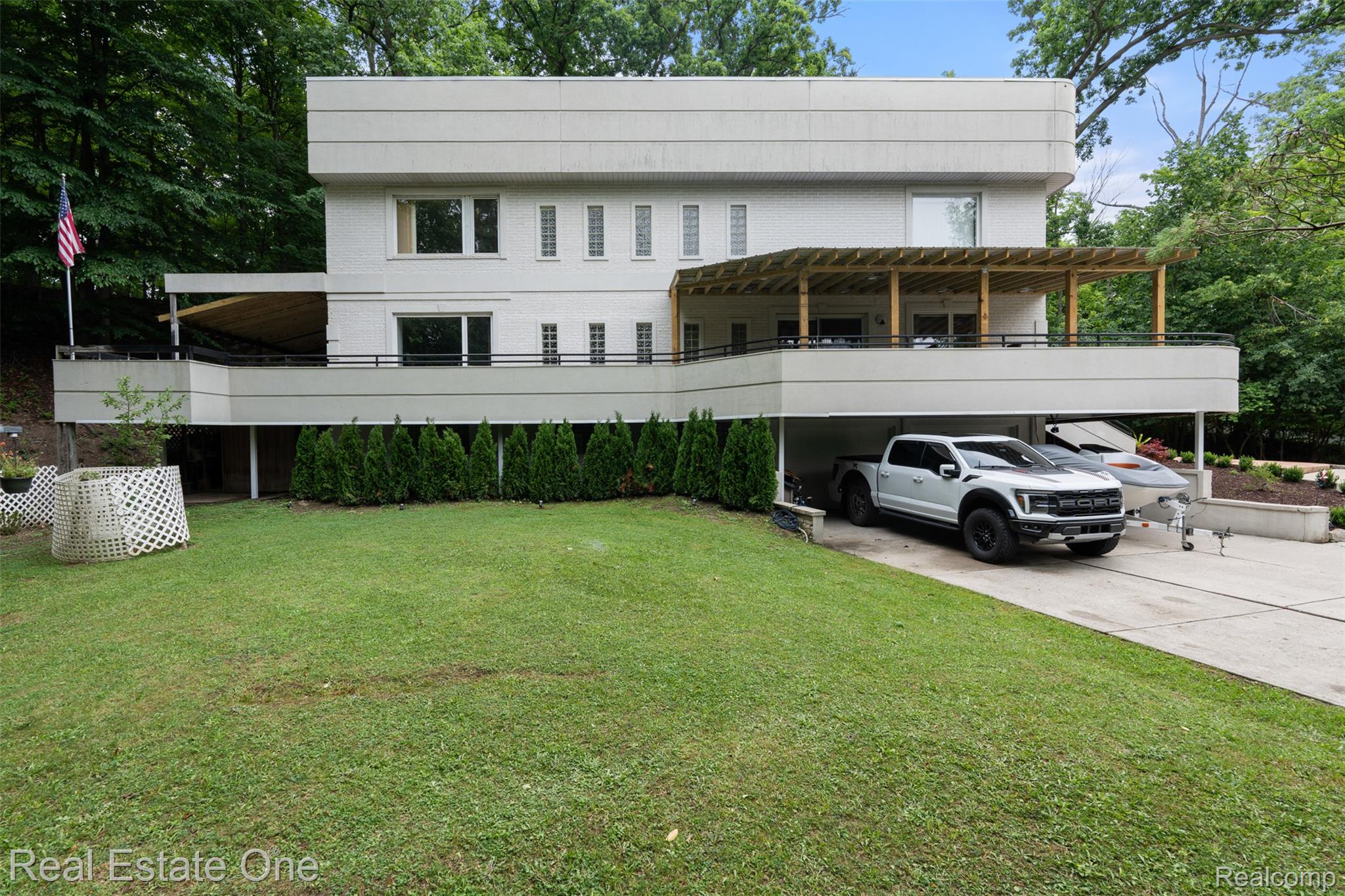29230 WILDBROOK Drive
