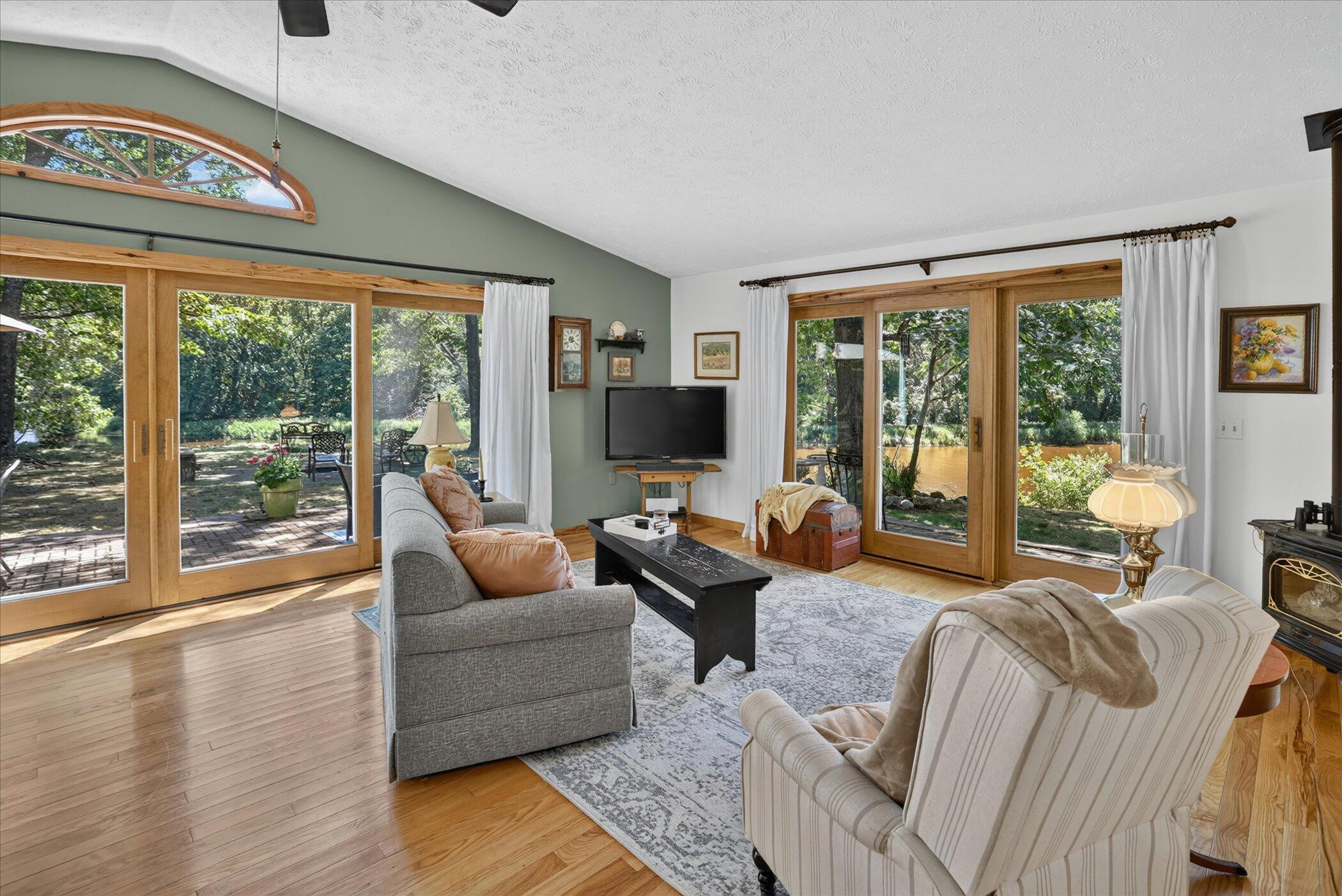 3525 Timberlane Drive