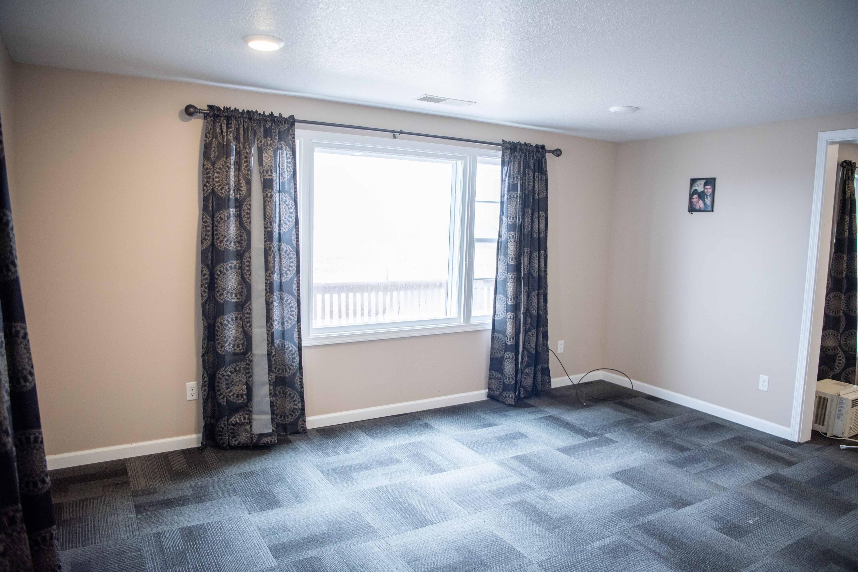 545 N Midland Street