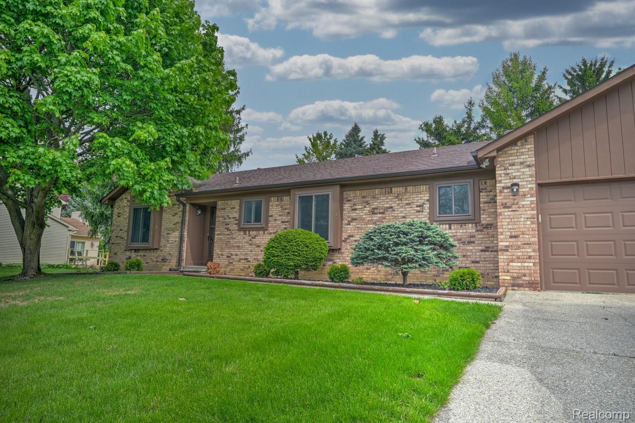 1569 Oak Grove Drive