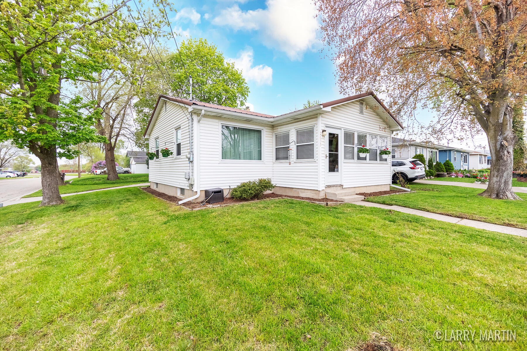 2675 Woodbine Avenue SW