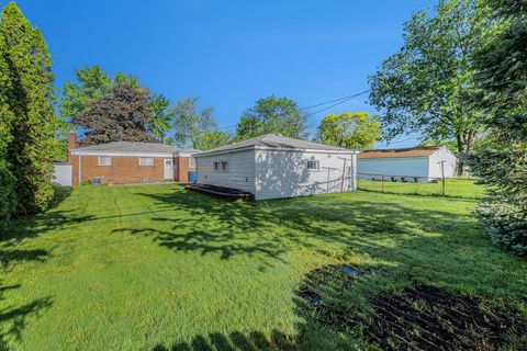 23800 Panama Avenue Warren City Macomb MI 48091