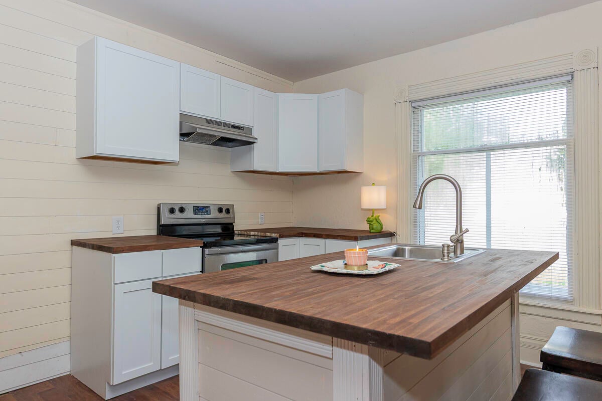 102 Pine Street