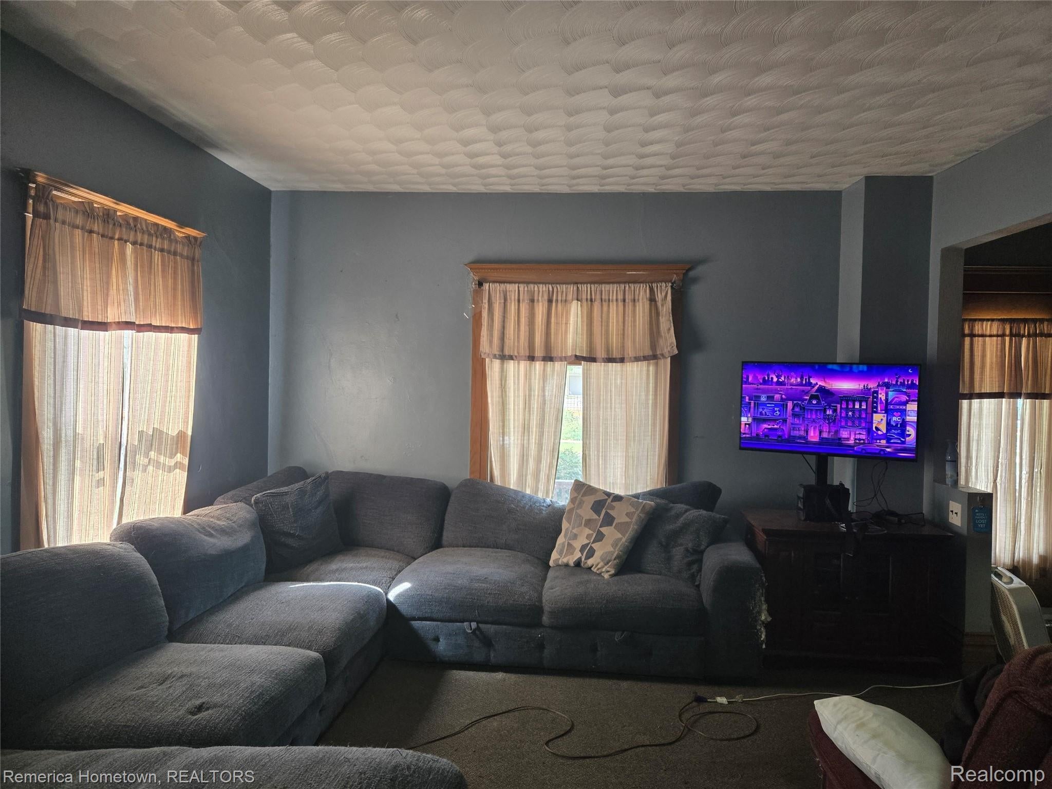 431 W Walnut Street