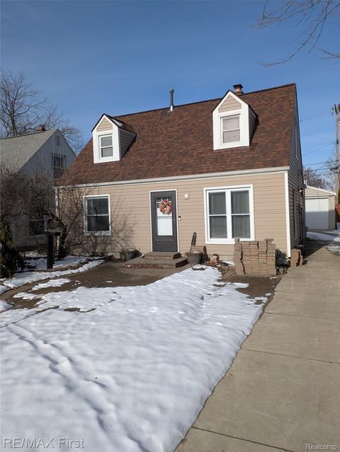 2217 E 10 Mile Road Royal Oak City MI 48067