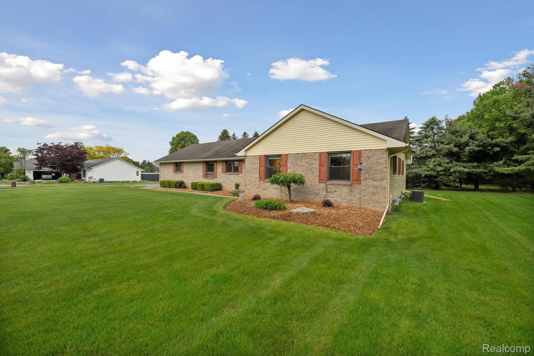 9762 Dickerson Court
